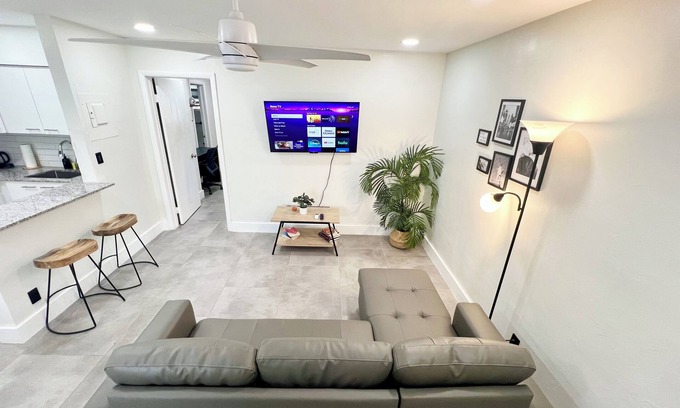 Lake Ridge Apartamento | Central, Beautiful&Spacious 1Br 1Bath in Lake Ridge