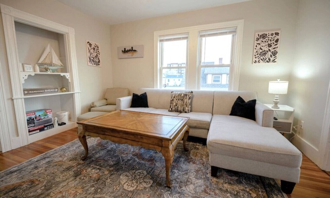 Beverly Apartamento | Central Beverly! 5 min to Salem!