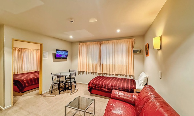 Christchurch City Centre Cabina | Central Christchurch One Bedroom Twin Unit with Full Kitchen