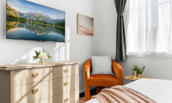 Christchurch City Centre Villa | Central City Villa perfect for up to 12-guests