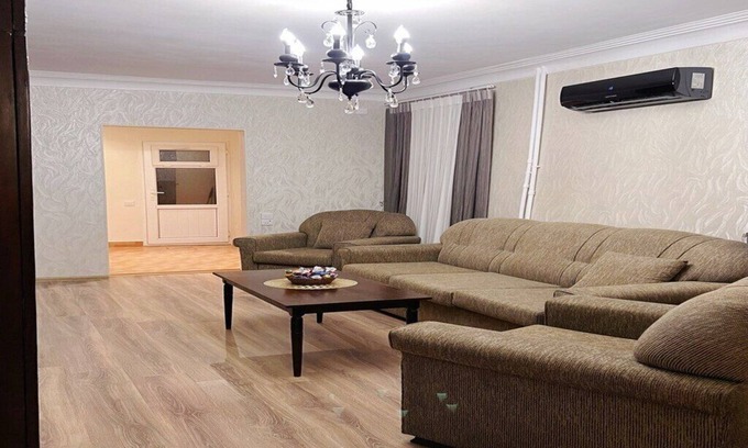 Sabayil Apartamento | Central Classic Flat Close To Old Town