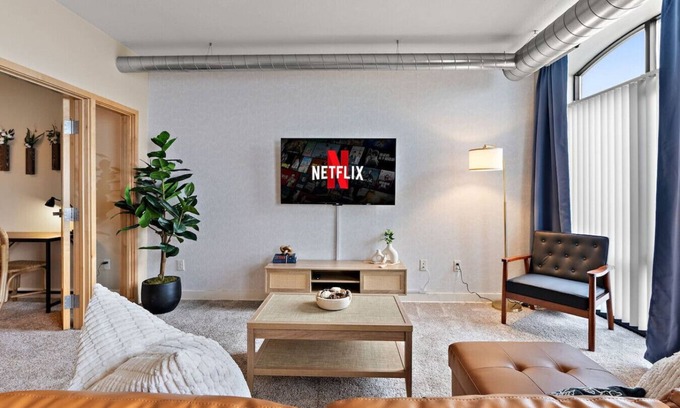 Downtown Minneapolis Apartamento | Central, Free Parking, Gym, Fast Wifi | Avry Apt