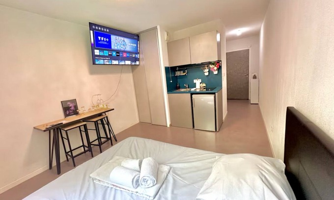 Montessuy Apartamento | Central, fully-equipped studio Lyon kitchen included