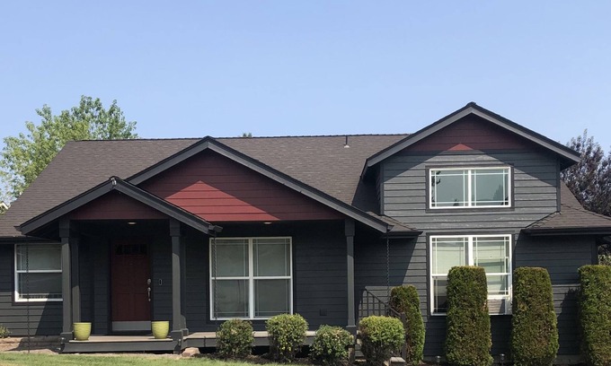 Redmond Casa | Central in Central Oregon!