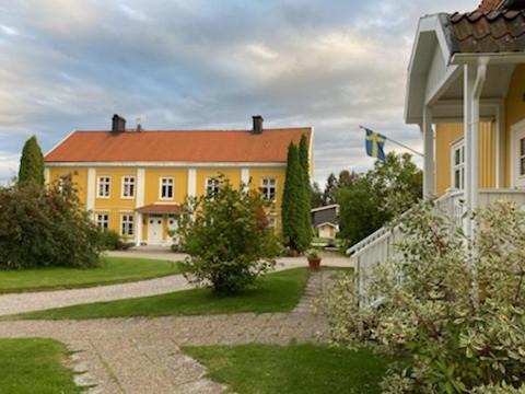 Lindesberg Apartamento | Central lägenhet med gratis parkering