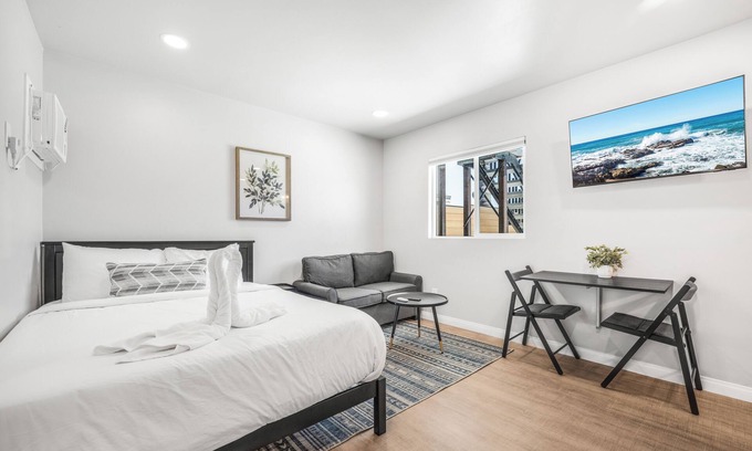 El Cajon Apartamento | Central Modern Apartment w/ AC - Sleeps 3