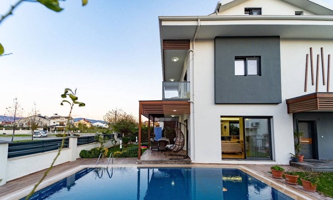 Fethiye City Center Villa | CENTRAL NEW VİLLA FOR 8 WITH PRİVATE POOL
