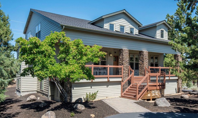 Redmond Casa | Spacious Trail Creek Retreat. Six bedroom, Eagle Crest!