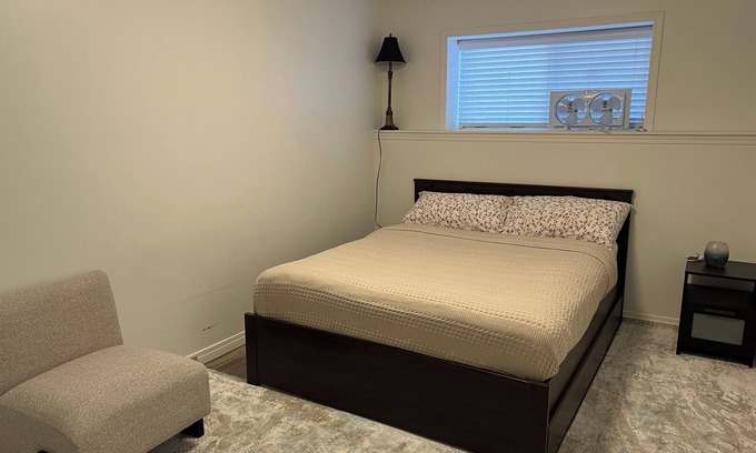 Regina Apartamento | Central Regina - Peaceful & Very Central - A walking distance to everything!