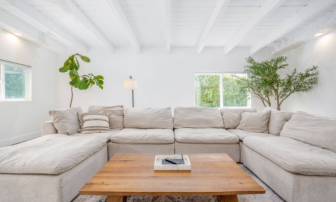 Serra Mesa Casa | Central SD Modern&Family-Friendly Home-BBQ Non-Toxic Home -Allergy Friendly
