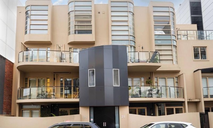 South Yarra Apartamento | Central South Yarra Sensation. 2Bdr Brilliance.