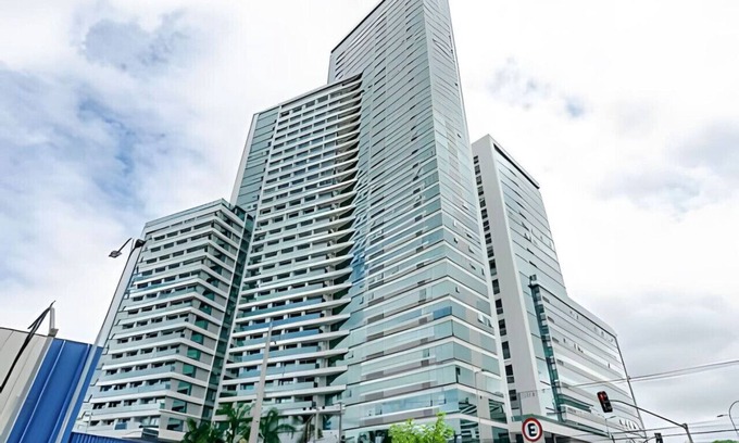 Reboucas Apartamento | Central Studio in the 7Th Avenue Building, with air and parking space