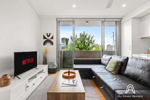 Surry Hills Apartamento | Central stylish 1 bedroom with balcony and air-con