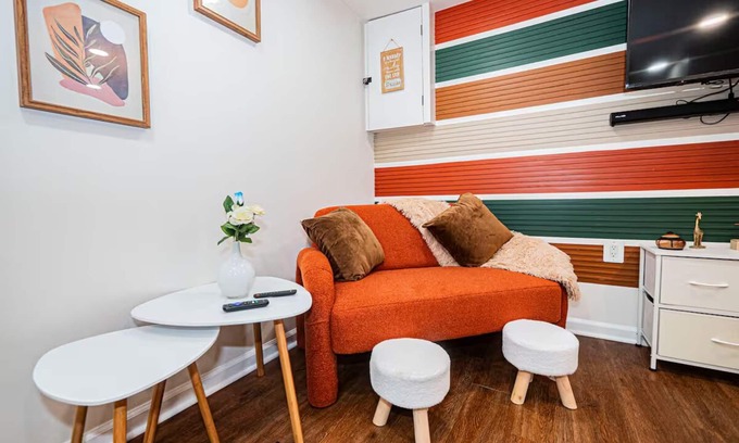 Deanwood Casa | Central & Stylish 1 BR Retreat in DC Near Downtown