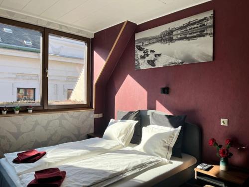 Palace District Apartamento | Central stylish apartment with shared rooftop terrace and jacuzzi