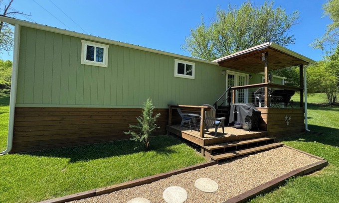 Rogersville Cabaña | Central to what Upper East Tennessee has to offer!