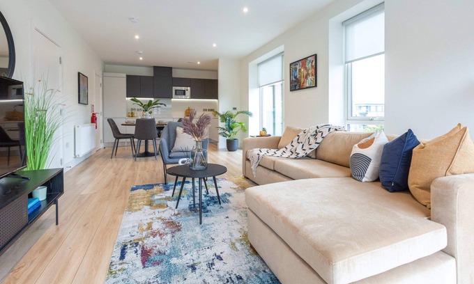 Inchicore Apartamento | Central Two Bedroom Apartment by Blu Atlantic