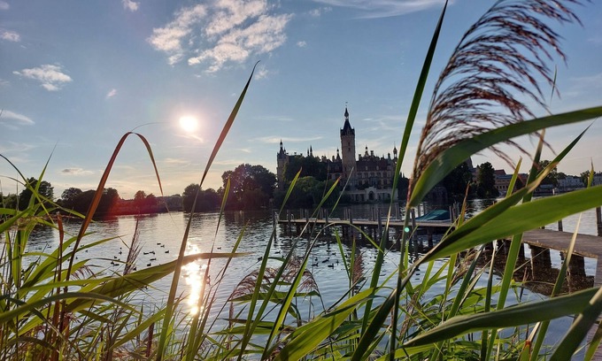 Ostorf Apartamento | Central vacation apartment on the lake and near the castle