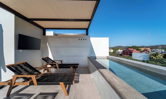 Crucecita Condominio | Centrally located with private rooftop terrace and private plunge pool!