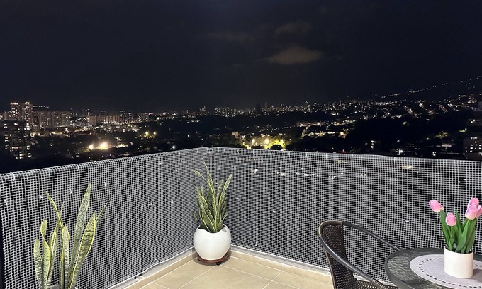 Floridablanca Apartamento | Apartamento céntrico y tranquilo todas las piezas tienen aire acondicionado.