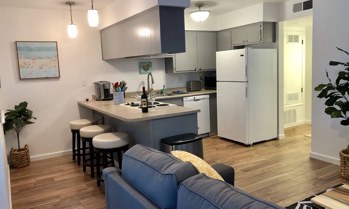 Chico Apartamento | Contemporáneo de 2 dormitorios cerca del centro de Chico
