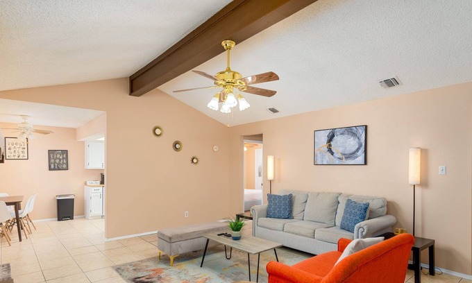 San Antonio Casa | Centrally Located 3BR Near Medical Center
