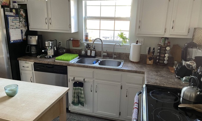 Wilmington Casa | Centrally located family home 10 mins from the beach