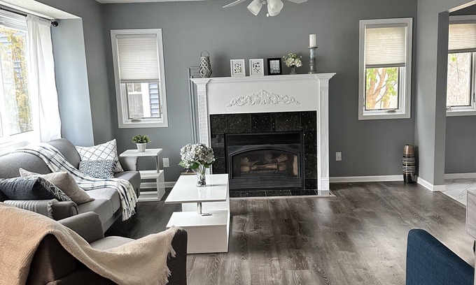 Richfield Casa | Centrally located house in Richfield minutes from MOA, MSP, shops, restaurants