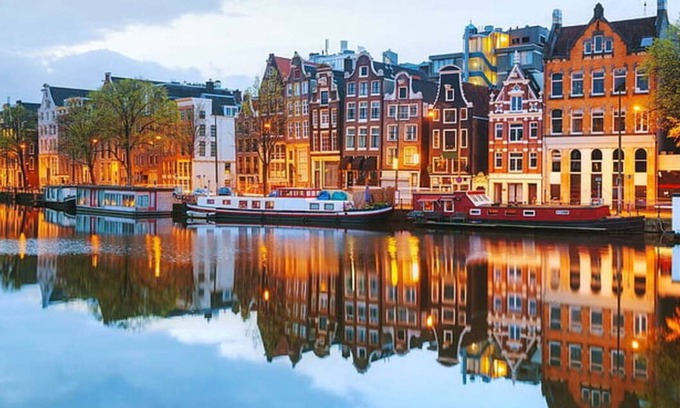 De Weteringschans Apartamento | Centrally located in the historic Amsterdam-The perfect place to be!!