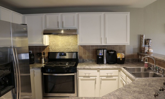 Vista Del Norte Alliance Condominio | Condo moderno y céntrico con lujosa ducha de vapor