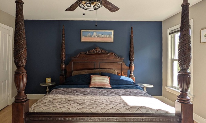 Harrisburg - Hershey Casa | Historic Midtown ~ Walkable ~ Spacious ~ Off-Street Parking Spot