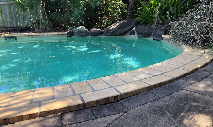 Walkervale Casa | Centrally located, pet friendly with a pool.