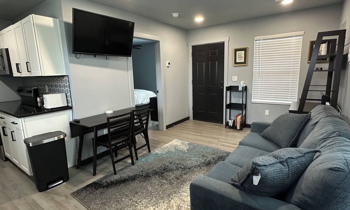 Amarillo Casa | Centrally located private home with large private backyard in Amarillo.