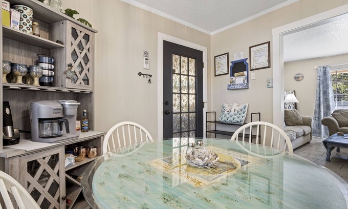 Ocean Springs Casa | Centrally Located Cute Pet friendly 3b/2b in Golf Cart district of Ocean Springs
