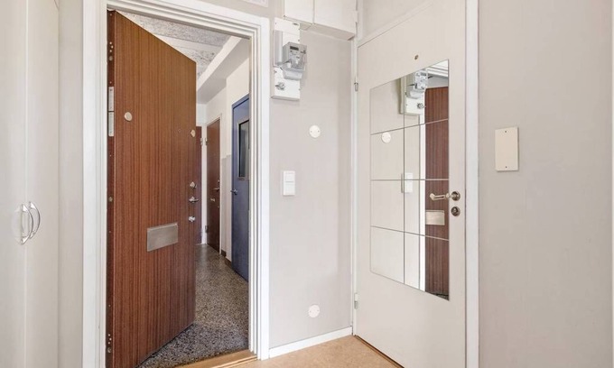 Edsberg Apartamento | Centrally-located with easy commute to Stockholm city or Arlanda airport