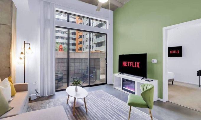 Evans Churchill Apartamento | Centric 1BR In HEART of DTPHX Free Garage Parking