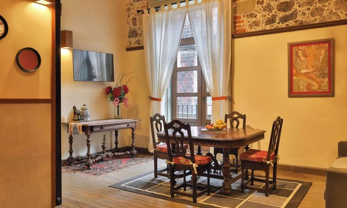 Downtown Mexico City Apartamento | Centric 2-bedroom apartment with balconies in Ciudad de México