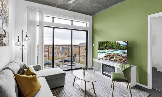 Evans Churchill Apartamento | Centric 2BR In HEART of DTPHX Free Garage Parking