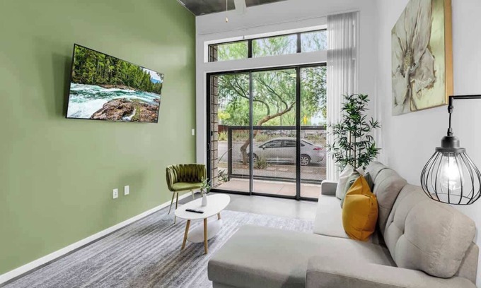 Evans Churchill Apartamento | Centric 4BR In HEART of DTPHX Pool+Free Parking