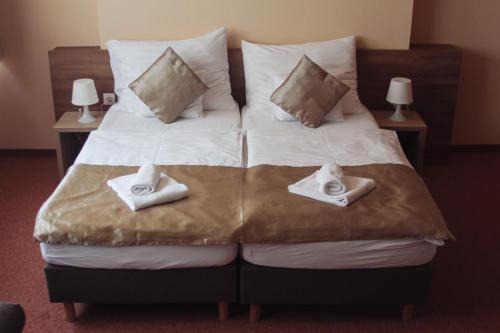 Eger Hotel | Centrooms Eger
