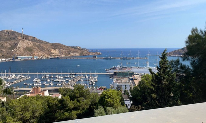 Los Puertos Apartamento | CERTIFICADO DE EXCELENCIA Apartamento C6 Wi-Fi, piscina, vistas panorámicas al mar