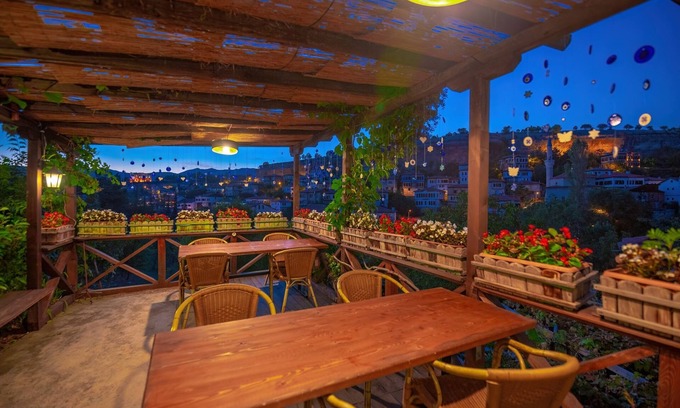 Safranbolu City Center Hotel | Cesmeli Konak Garden