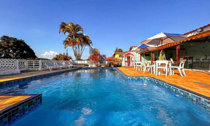 Mairinque Chalet De Esquí | Chácara com piscina, churrasqueira, WiFi e quadra