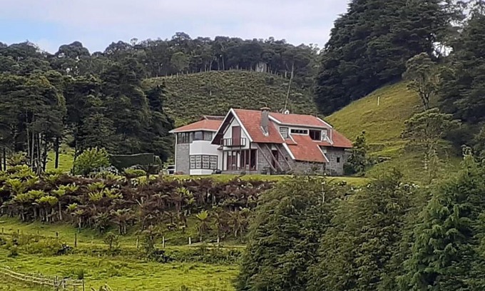 Cunha Casa | Chácara com Wi-Fi, churrasqueira e lazer em Cunha