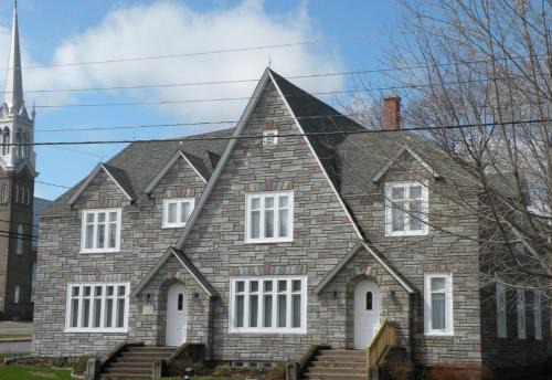 Tracadie Casa | Château d'Acadie