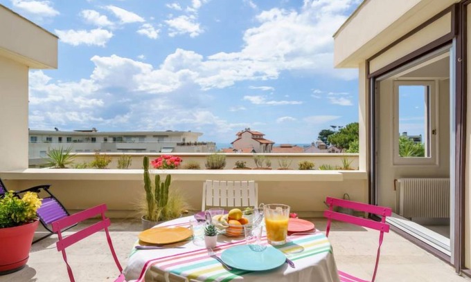 Biarritz Apartamento | Château d'Arcadie by Interhome