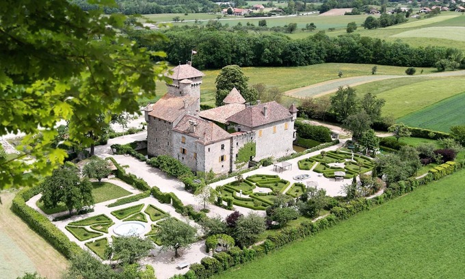 Brenthonne Otro | Château D'avully