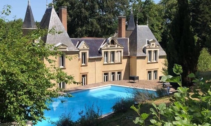 Villeneuve-de-Marc Cama Y Desayuno | Château de Bonnevaux