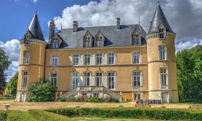 Saint-Denis-sur-Huisne Cama Y Desayuno | Château de Blavou