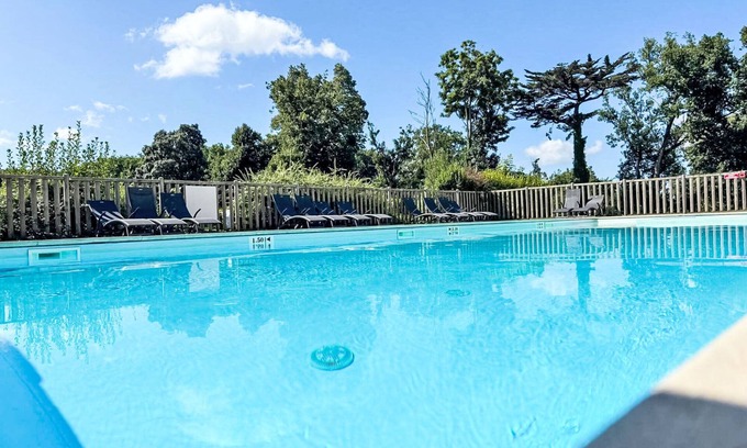 Baden Apartamento | Château De Kergonano, by Interhome